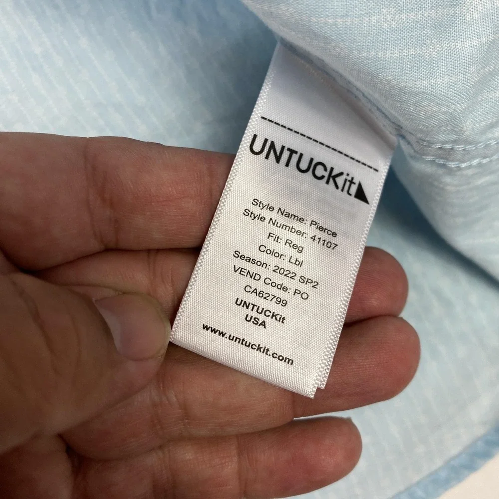 UNTUCKit Shirt Mens 2XL Light Blue Pierce Short Sleeve Button Front Pocket Dobby
